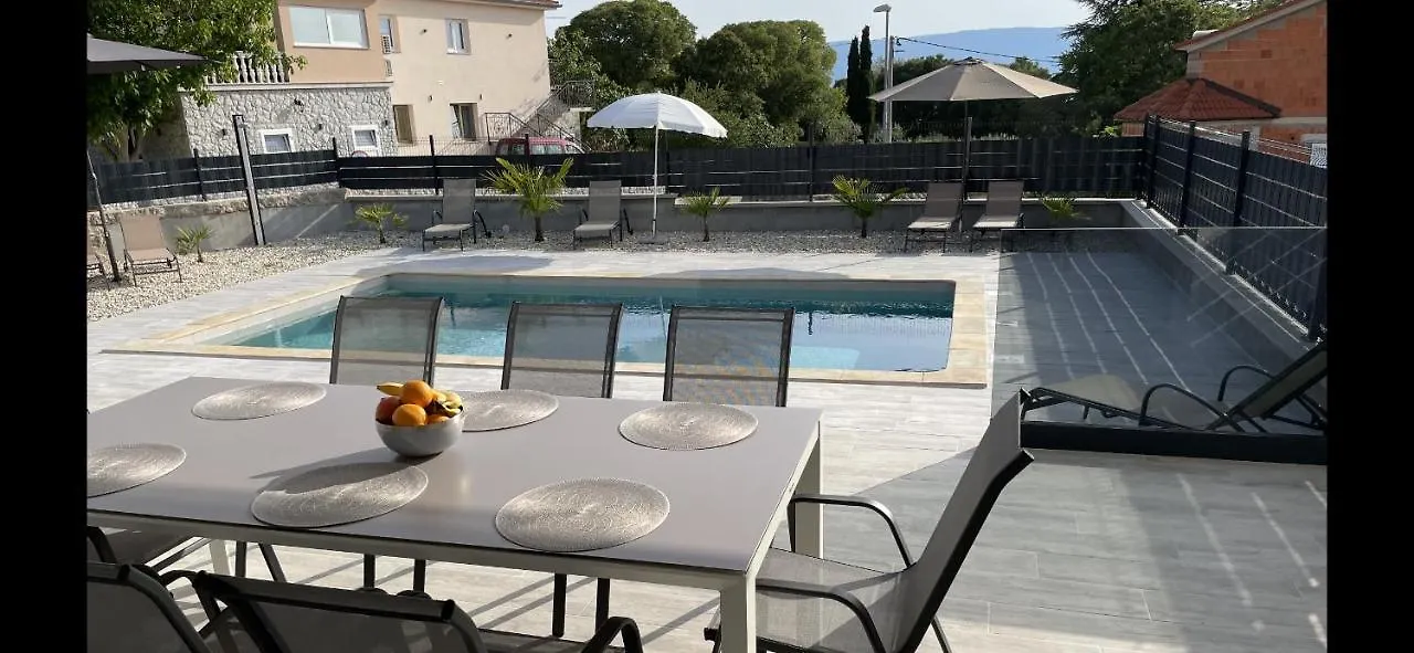 Villa Palma Pinezići 0*,