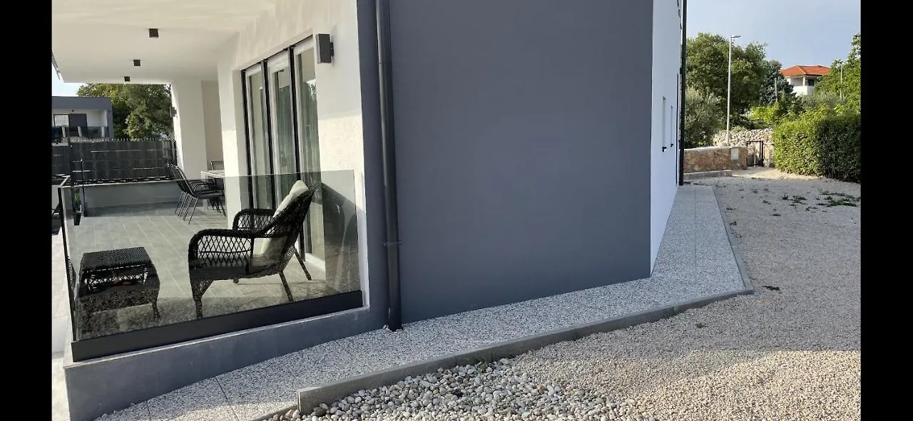 Villa Palma Pinezići 0*,